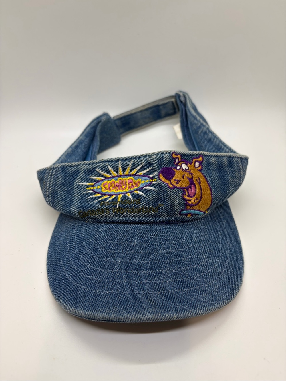 Vintage Scooby-Doo Paramount Canada’s Wonderland Denim Visor Hat
